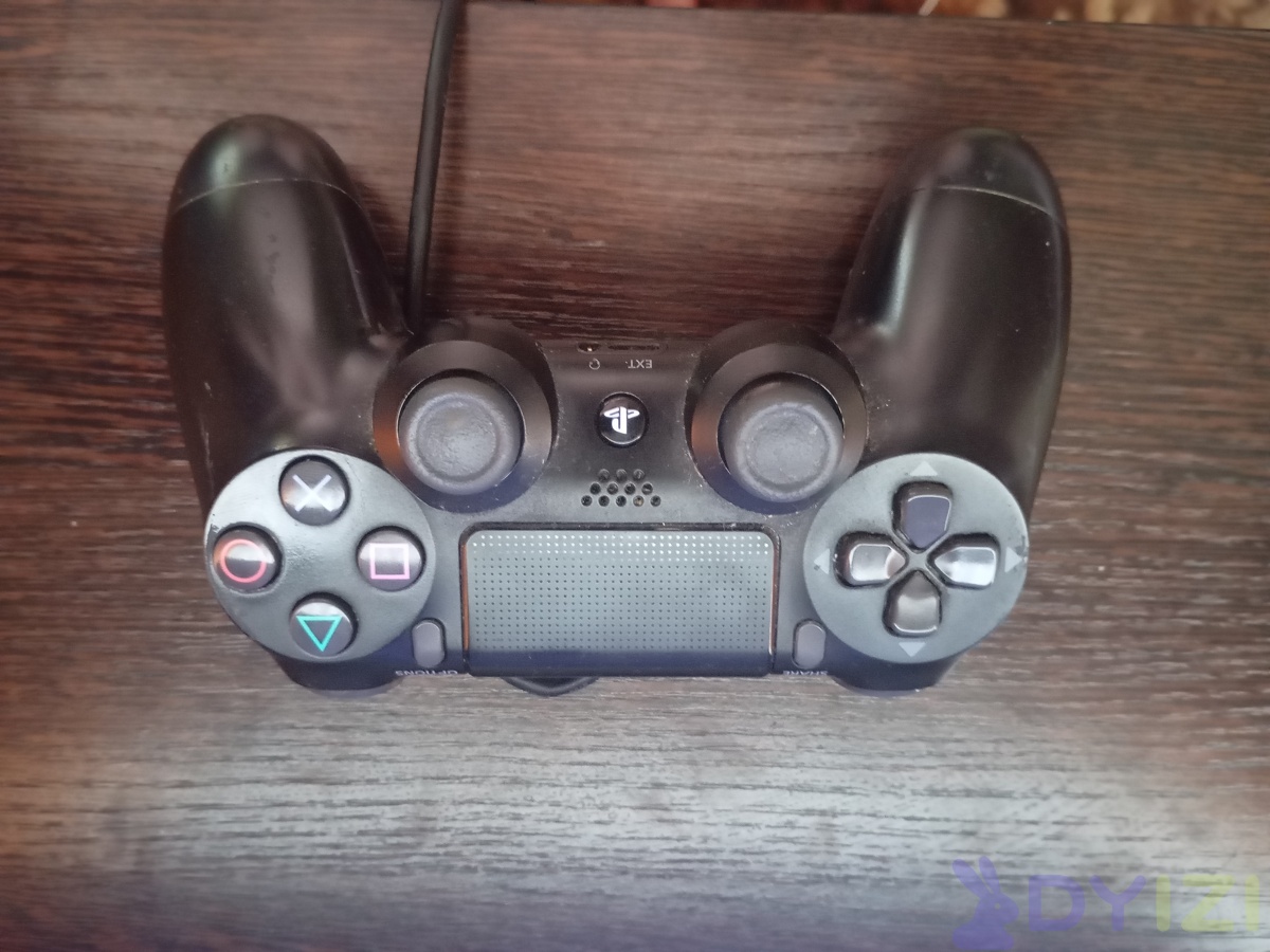 Продам джойстик PS4