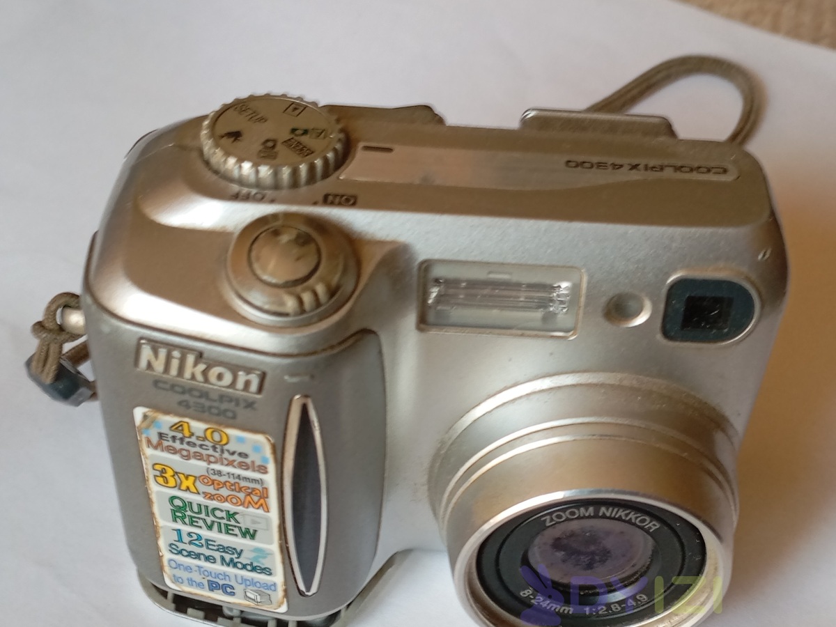 Продаю фотоаппарат Nikon COOLPIX 4300
